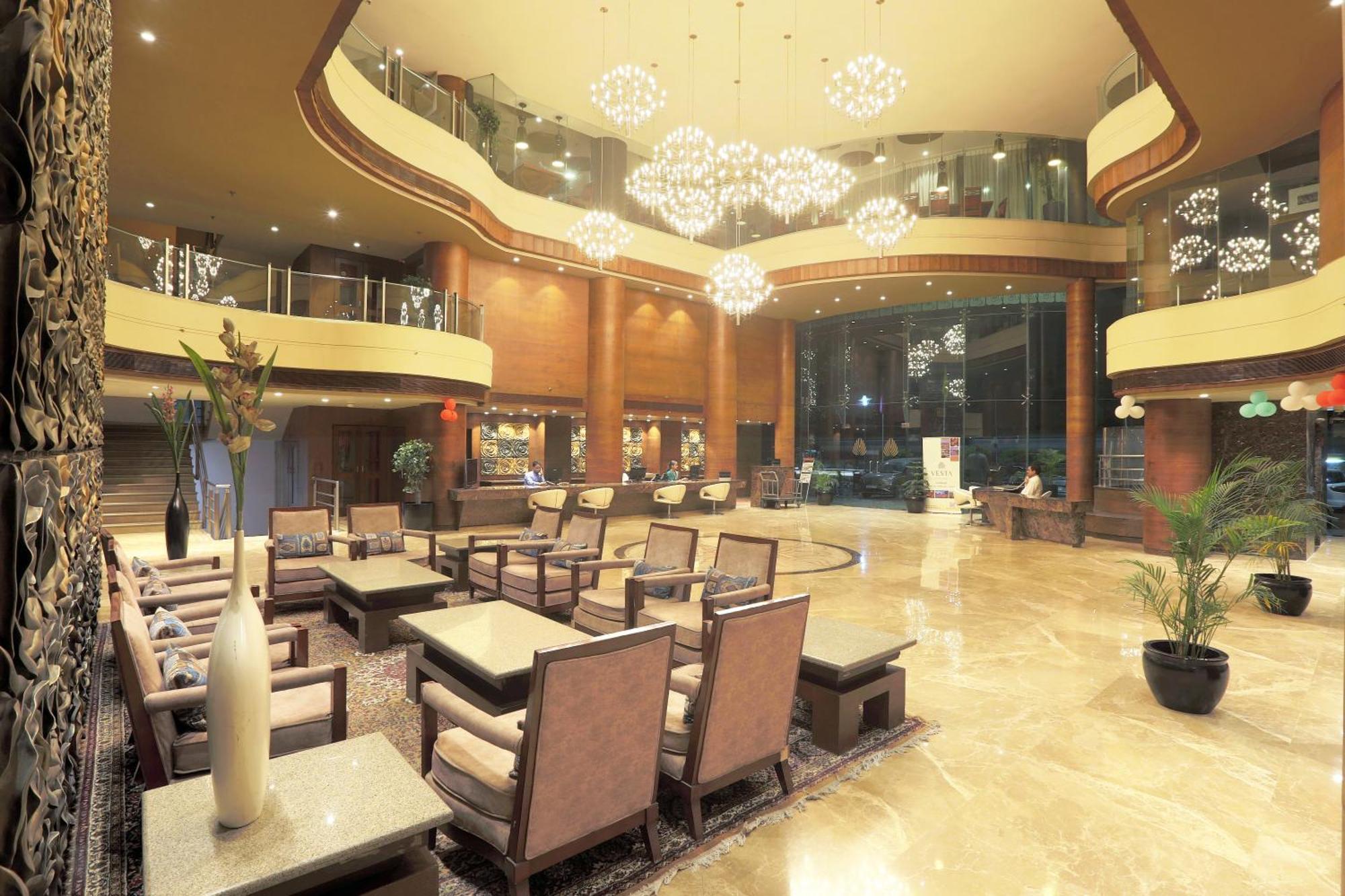 Vesta International Hotel Jaipur Buitenkant foto