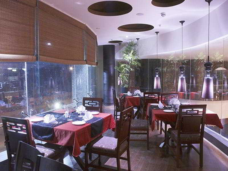 Vesta International Hotel Jaipur Buitenkant foto
